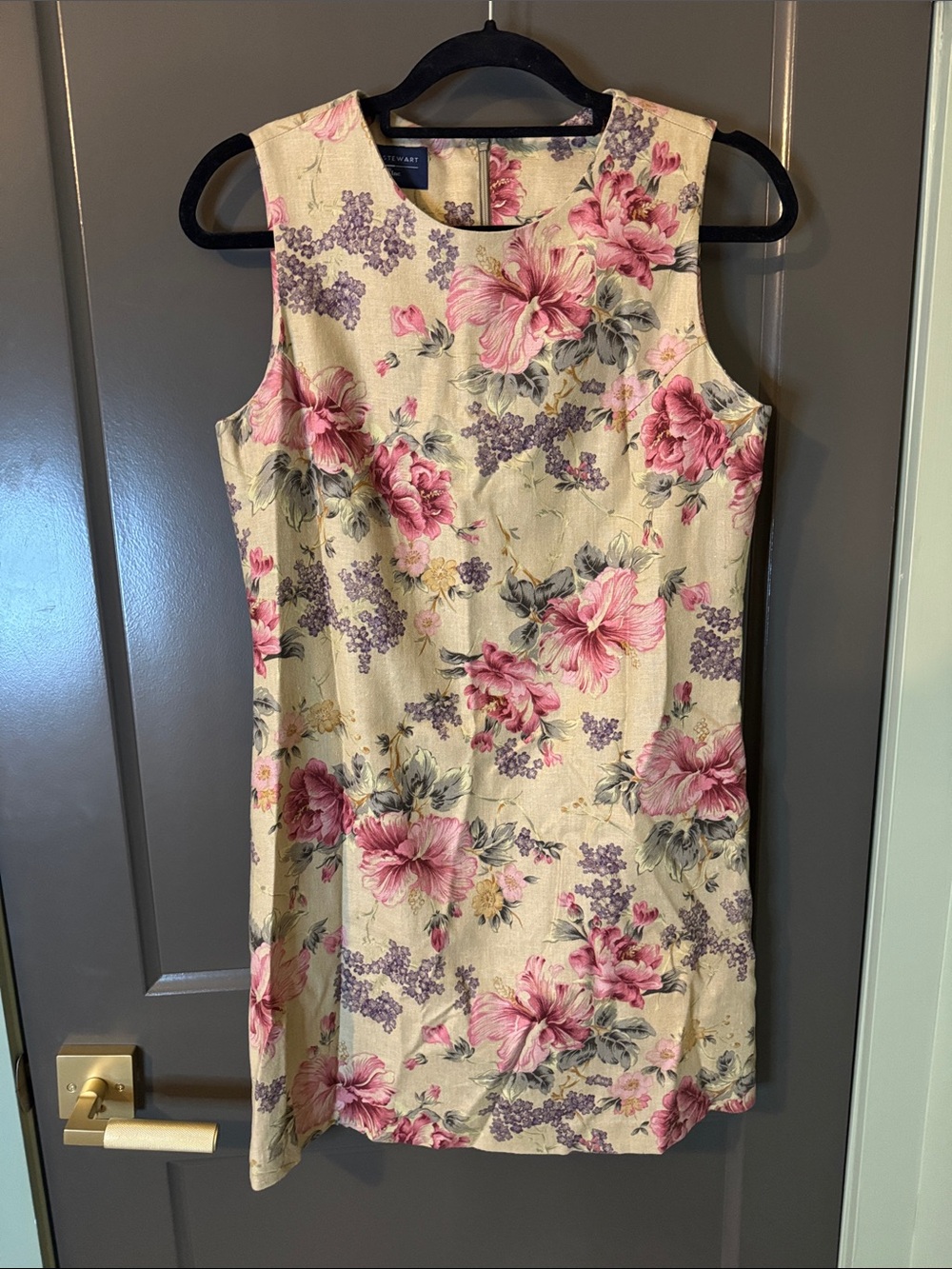 Sleeveless Floral Shift Mini Dress — linen/rayon blend- size small - like new